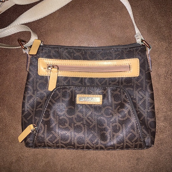 Calvin Klein Handbags - Calvin Klein Purse